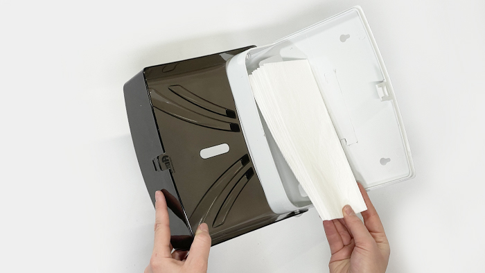 Диспенсер в медицинском учреждении: виды и требования