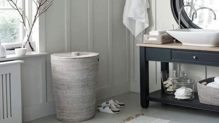 Где разместить корзину для белья 