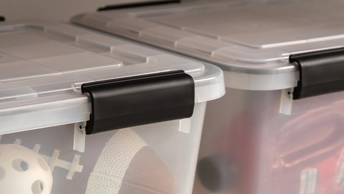 Контейнеры для хранения вещей