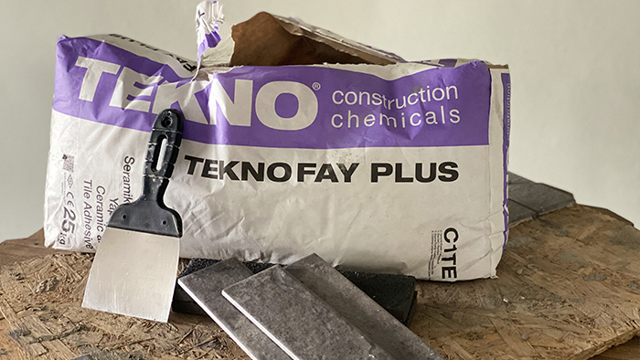 Три вида плиточного клея: простой, стандартный, улучшенный. Как выбрать подходящий