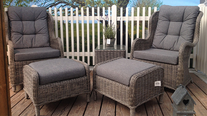 Уличная мебель из искусственного ротанга
