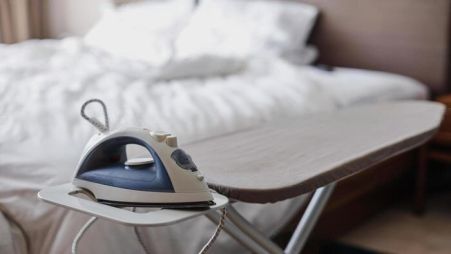 Image 12 Можно ли ставить горячий утюг на подставку гладильной доски