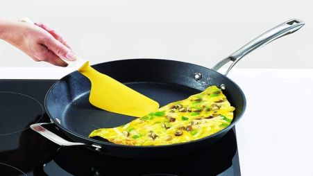 Image 9 Benefits of silicone spatulas when frying