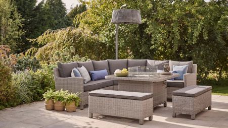 Image 14 Selection of garden furniture