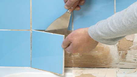 Image 7 Как приклеить плитку, которая отвалилась