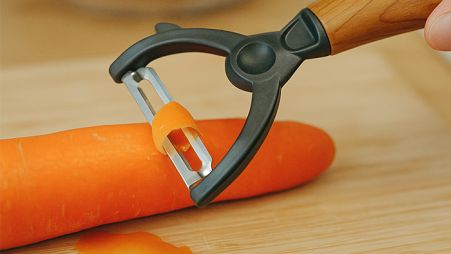 Image 0 Wooden Vegetable Peeler: Convenience in Every Move