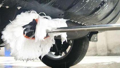 Image 1 Which brush is suitable for washing a car?