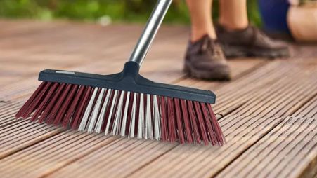 Image 0 Вулична щітка для збирання - незамінний помічник для чистоти навколо будинку