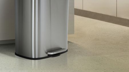 Image 12 Як називається відро для сміття з педаллю