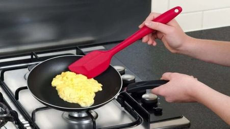 Image 5 Can I use silicone spatulas for frying?
