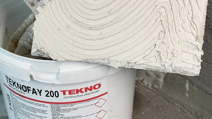 Полиуретановый клей для плитки