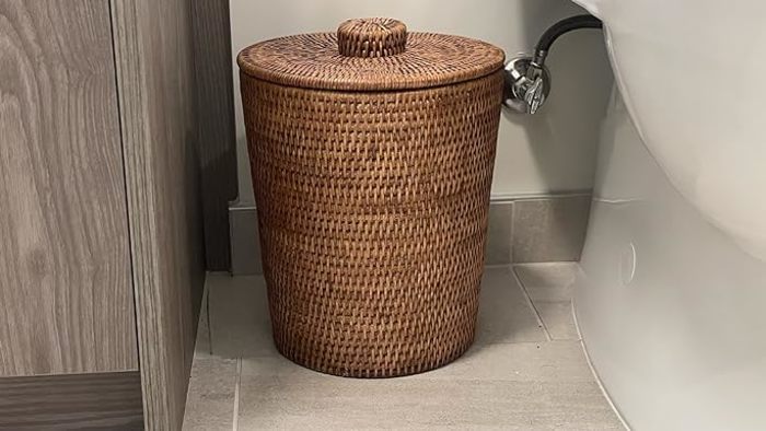 Как правильно называется мусорное ведро