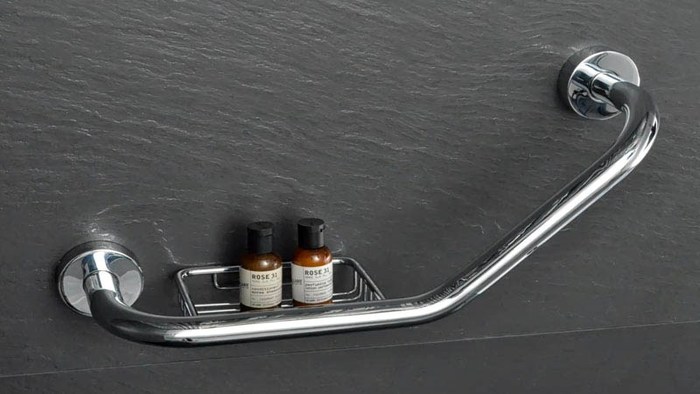 Преимущества поручня с мыльницей