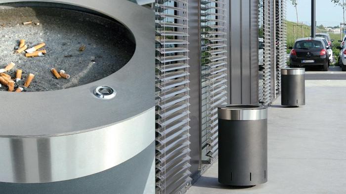 Выбор урны-пепельницы для улицы