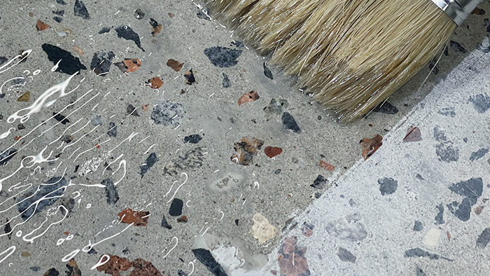 Как сделать бетонную стяжку — глянцевым полом?